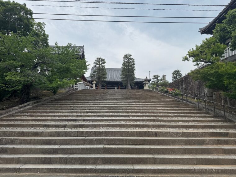 金戒光明寺の御影堂へ続く石段