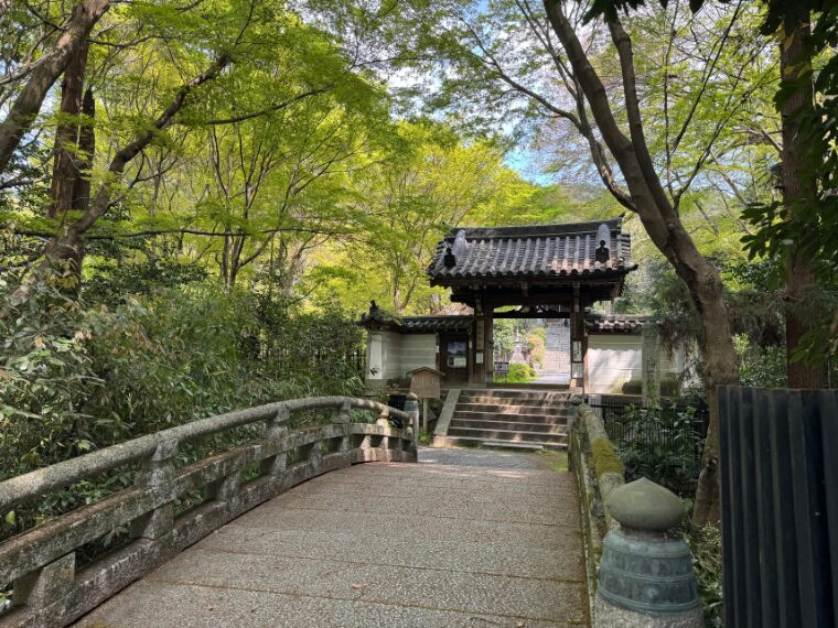 来迎院の山門