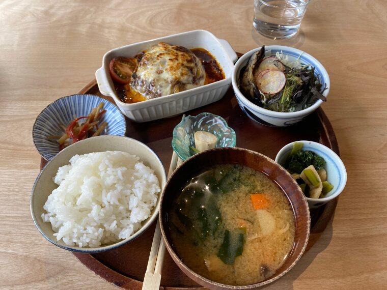 日替わりハンバーグ定食