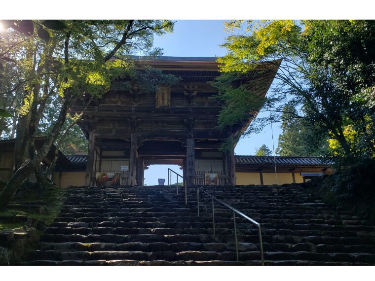 神護寺の楼門