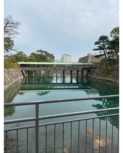 高松築港駅から見える玉藻公園