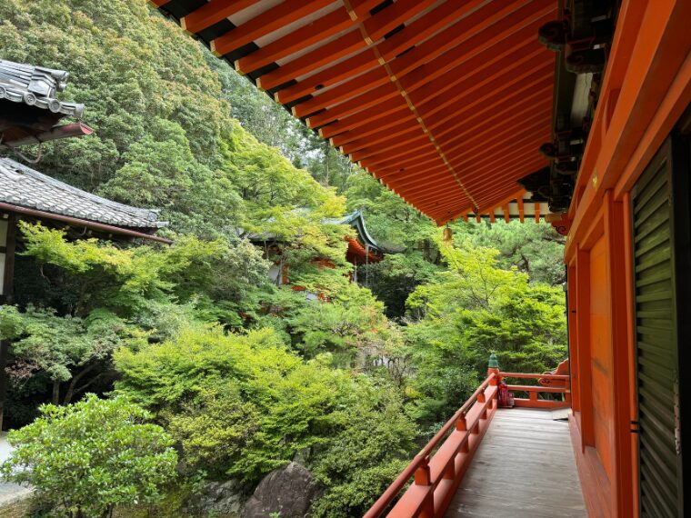 毘沙門堂の本殿