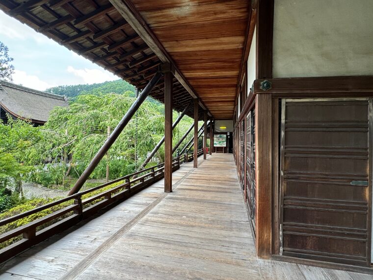 毘沙門堂の寝殿