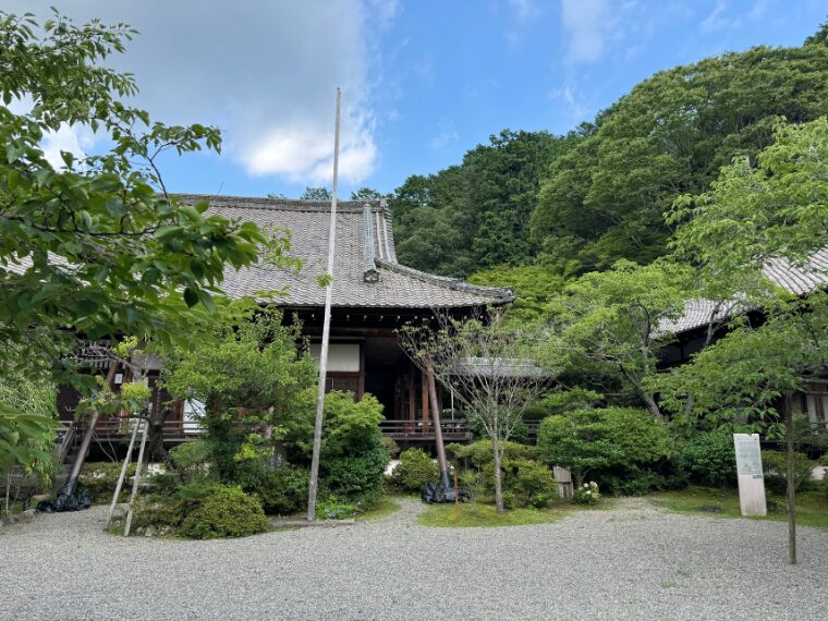 毘沙門堂の寝殿