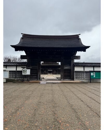 瑞龍寺の総門