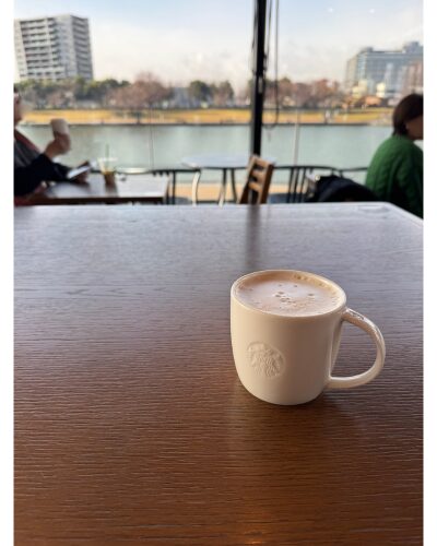 冨岩運河環水公園のスタバ