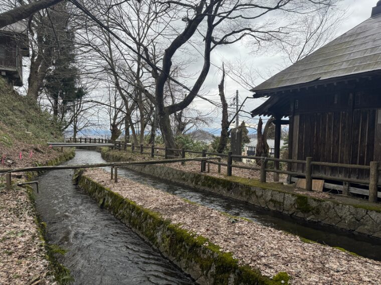 戸ノ口堰洞穴周辺