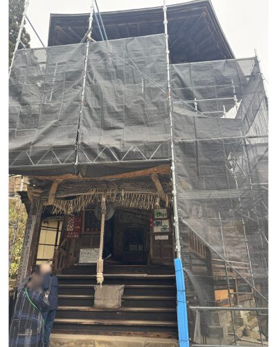 さざえ堂の入り口