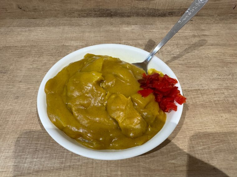 バスセンターのカレー