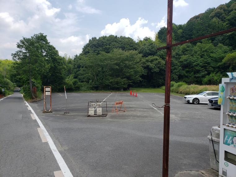 浄瑠璃寺近くの民営駐車場